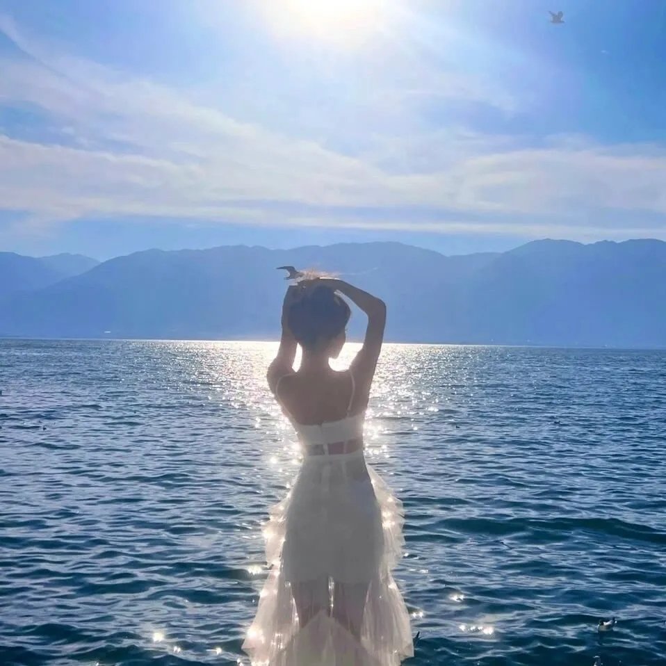 恶魔与深蓝海封面