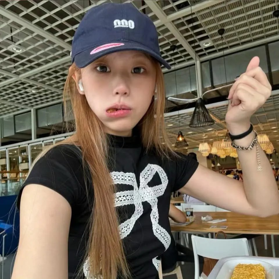 凸槌保险员封面